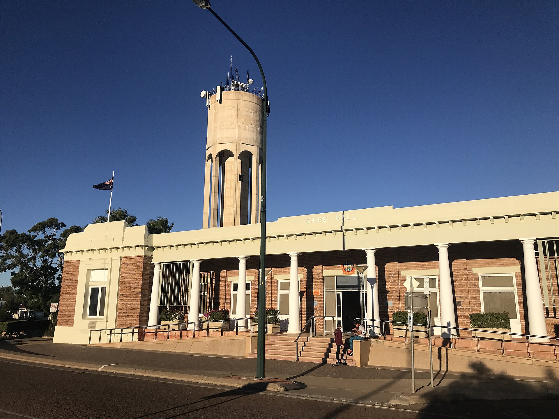 Longreach Shire Hall. Photo: Kgbo, Wikimedia Commons, CC BY 4.0